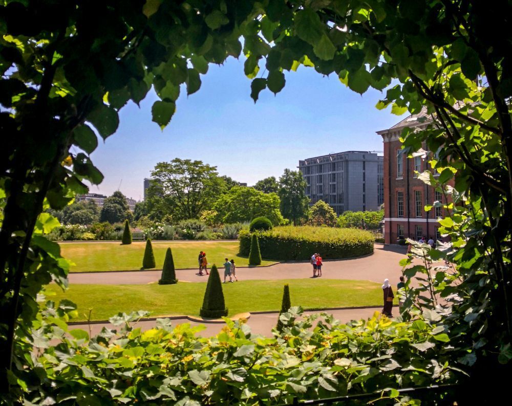 Royal Garden Hotel Luxury Hotel in Central London Gallery