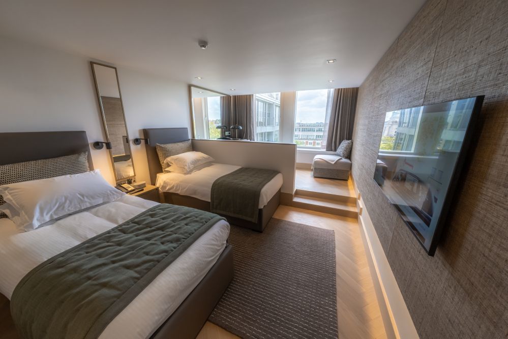 Royal Garden Hotel - Deluxe Twin Room